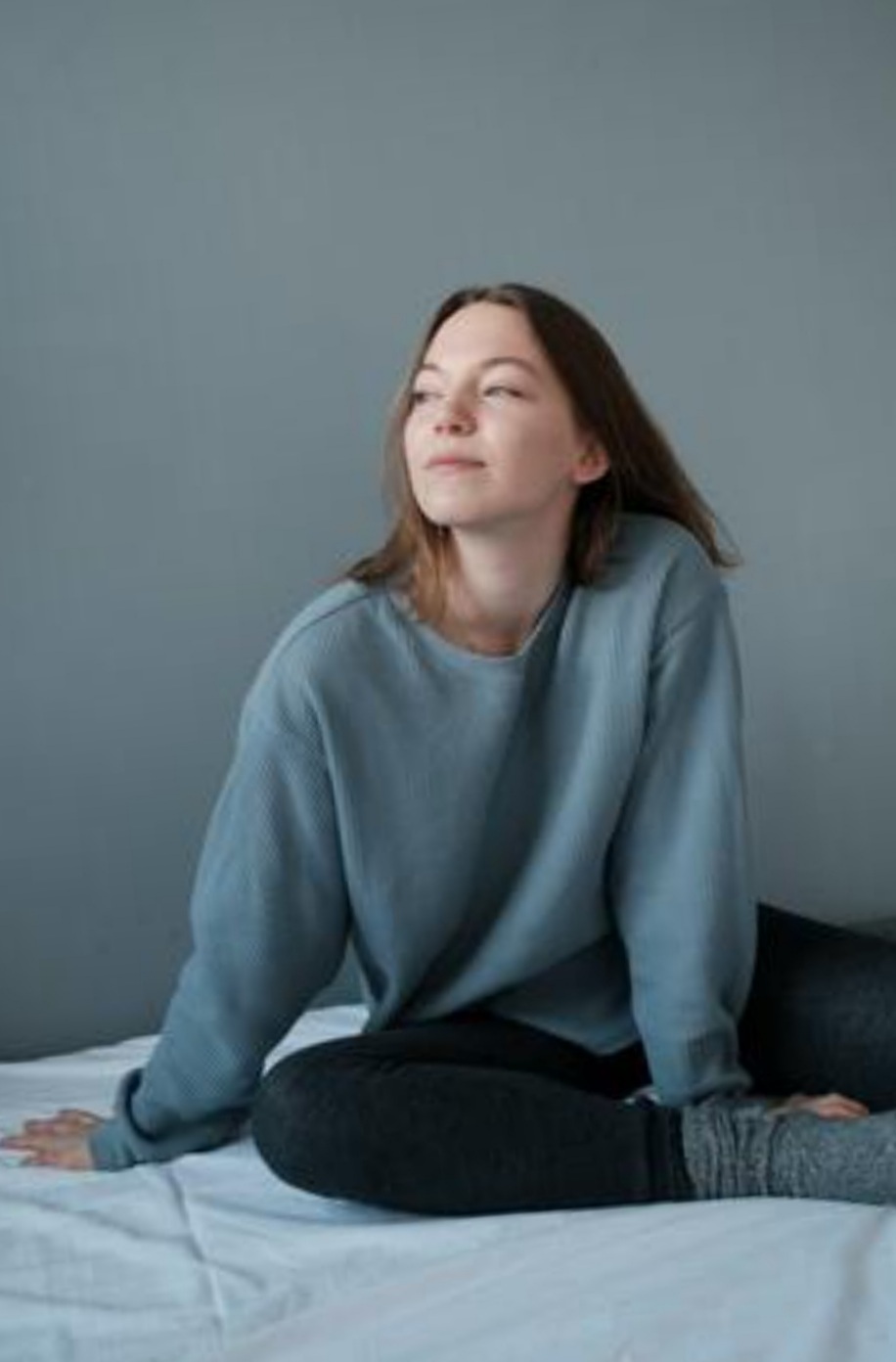 how-to-style-oversized-sweatshirts