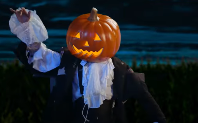 Disney Calling All The Monsters Thrii China Anne Mcclain Halloween costume 2021