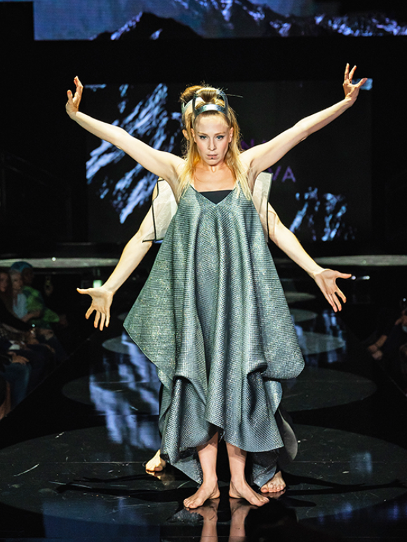 screenshot-www.apparelnews.net-2021.11.12-22_42_09