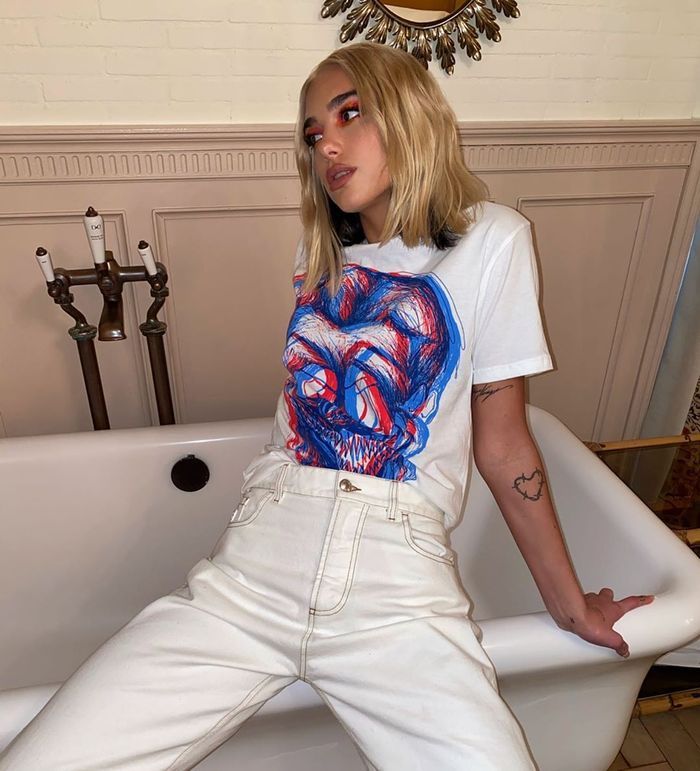 dua-lipa-casual-outfit