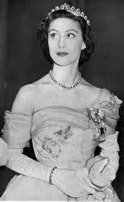 THE CARTIER HALO TIARA 3