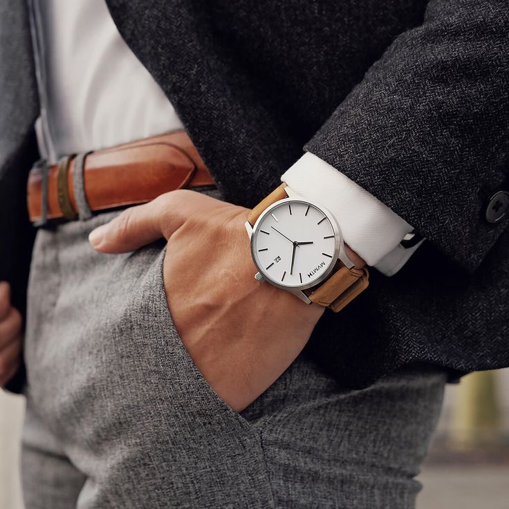 Women Love to See Men Wearing: Classic watch