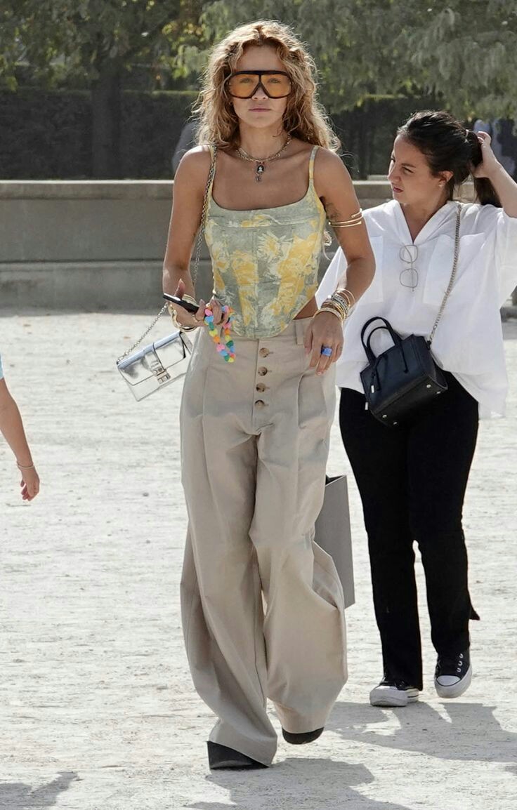 floral print outfits Rita 