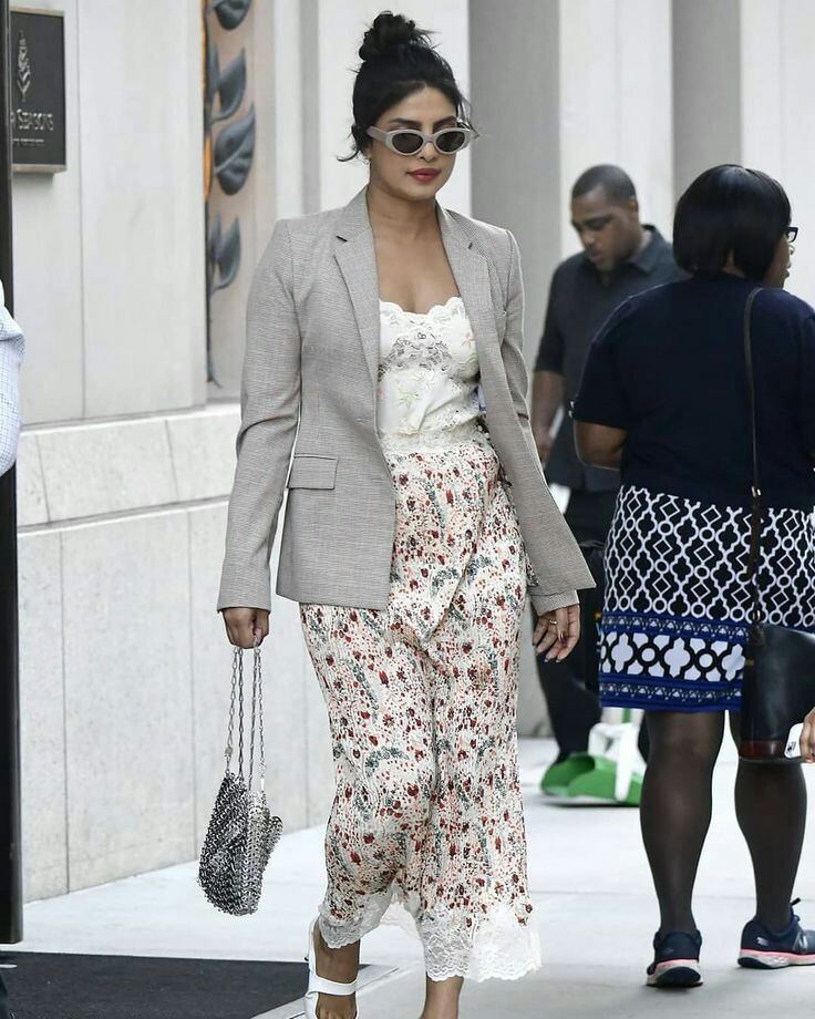 floral print outfits Priyanka