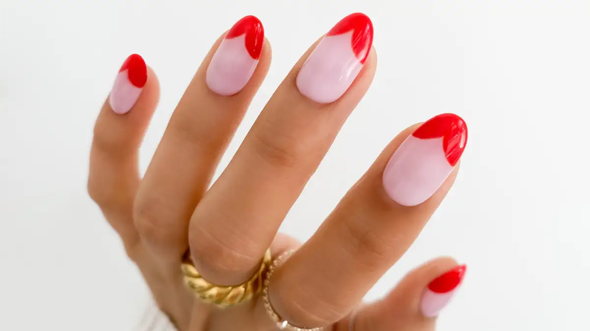Pink French tip Nails sexy