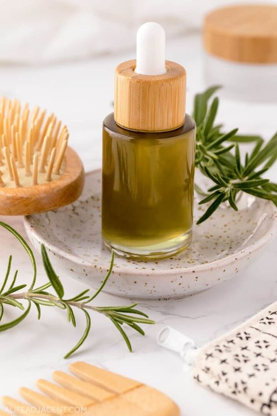 Benefits of Rosemary Oil on skin