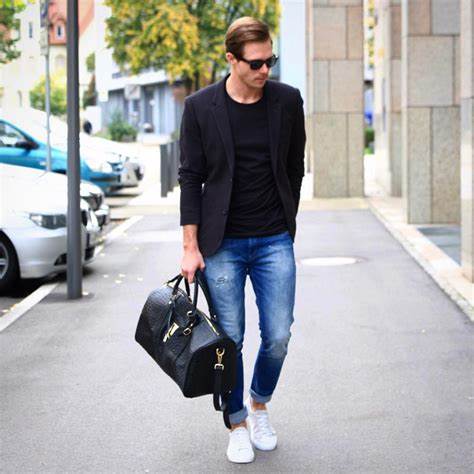 WEAR BLACK SHIRT WITH JEANS