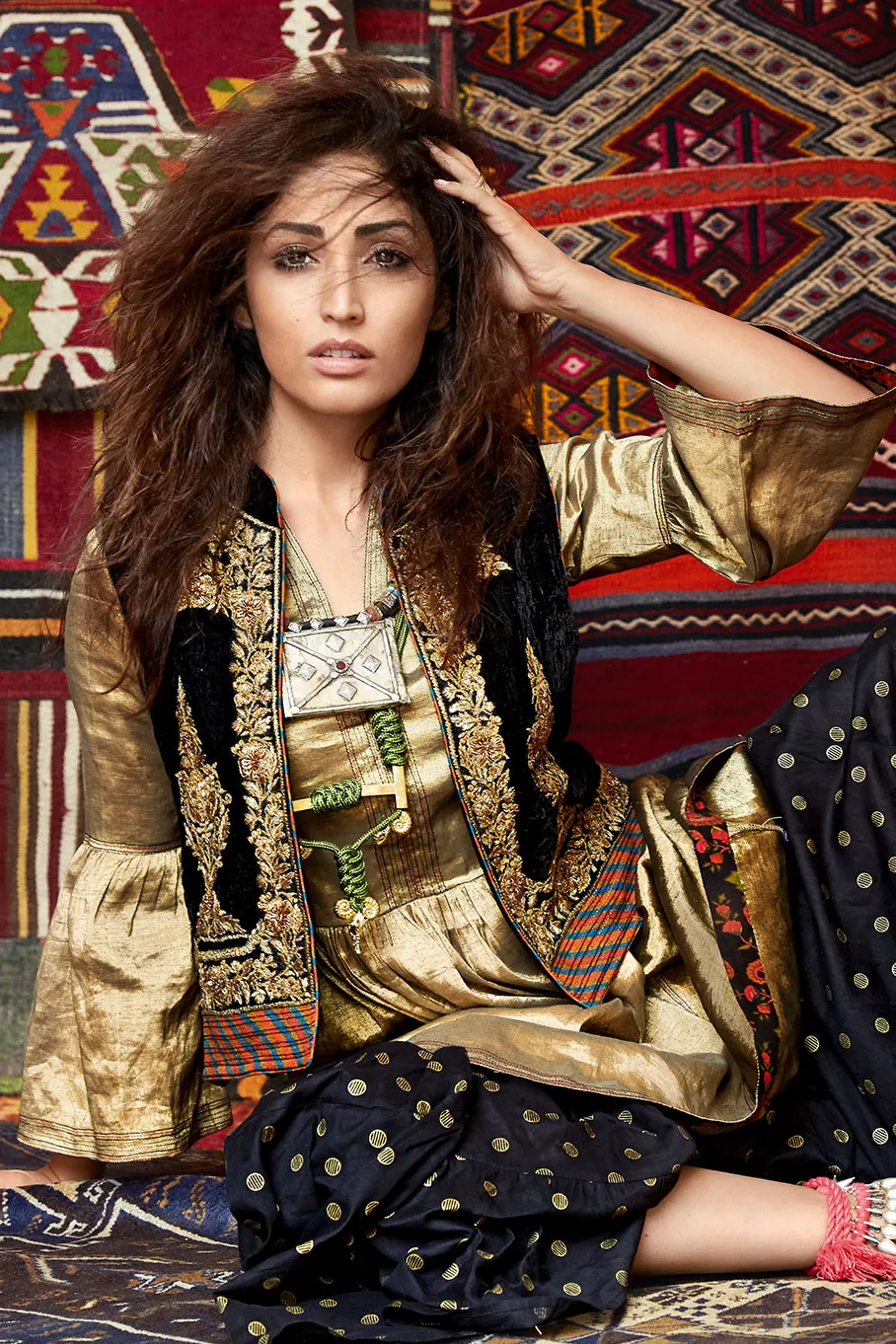 Zardozi embroidery | Fashonation
