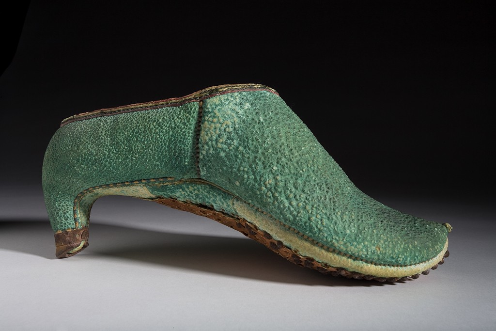 10th century Persian soldier type high heels