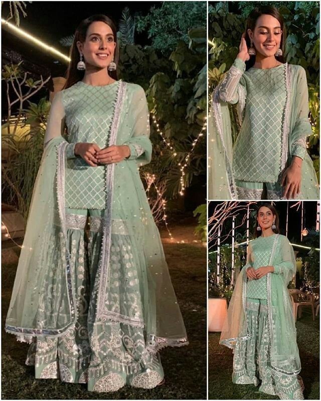 woman wearing dress for EID 2023