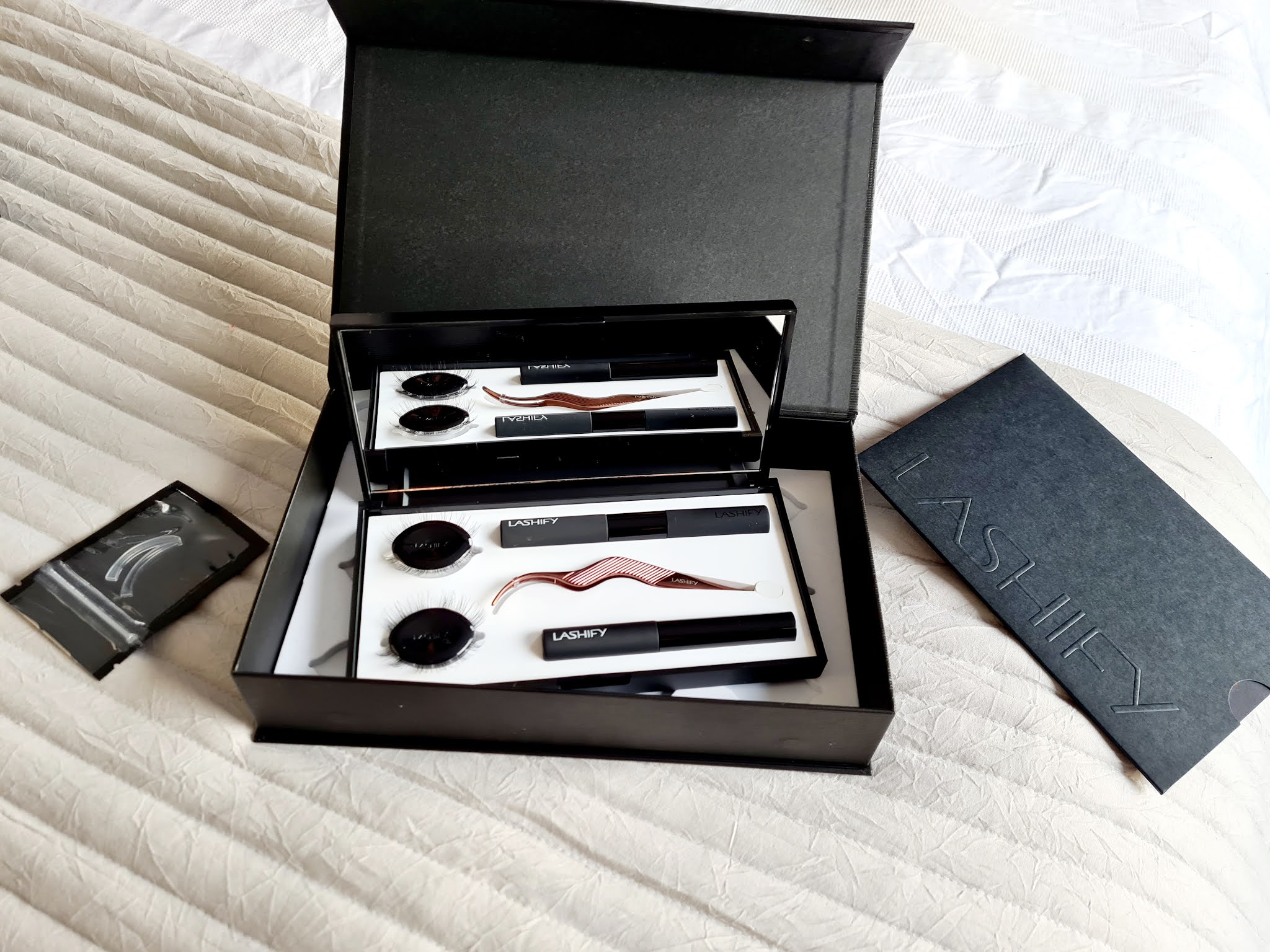 artificial eyelashes 1