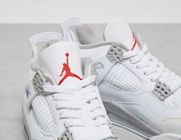 Air Jordan 4 "Oreo"