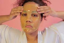 7 benefits of honey for healthy skin, honey face pack, anti-aging agent, clear glowing skin