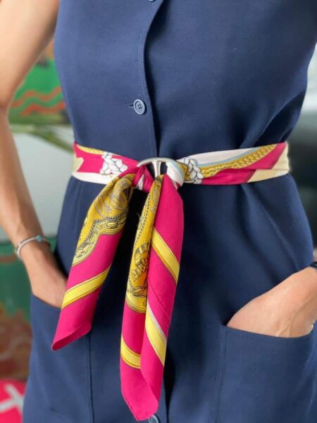 How to wear a Scarf Fashionably: as a belt