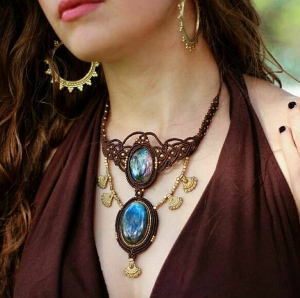 How to Style Boho Jewelry: Layering 2