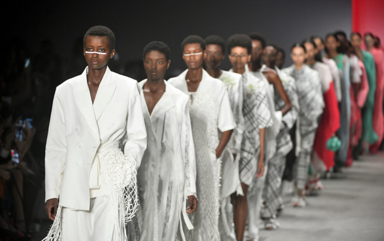 Most Attended Celebrity Fashion Events : sao paulo fashion week