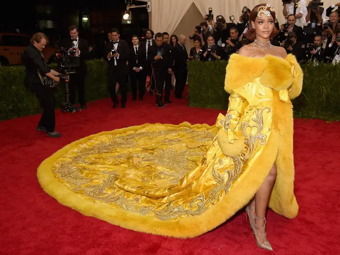 celebrity red carpet looks: Rihanna's Iconic Met Gala Dress (2015):