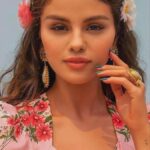 Selena Gomez Rare Beauty Queen