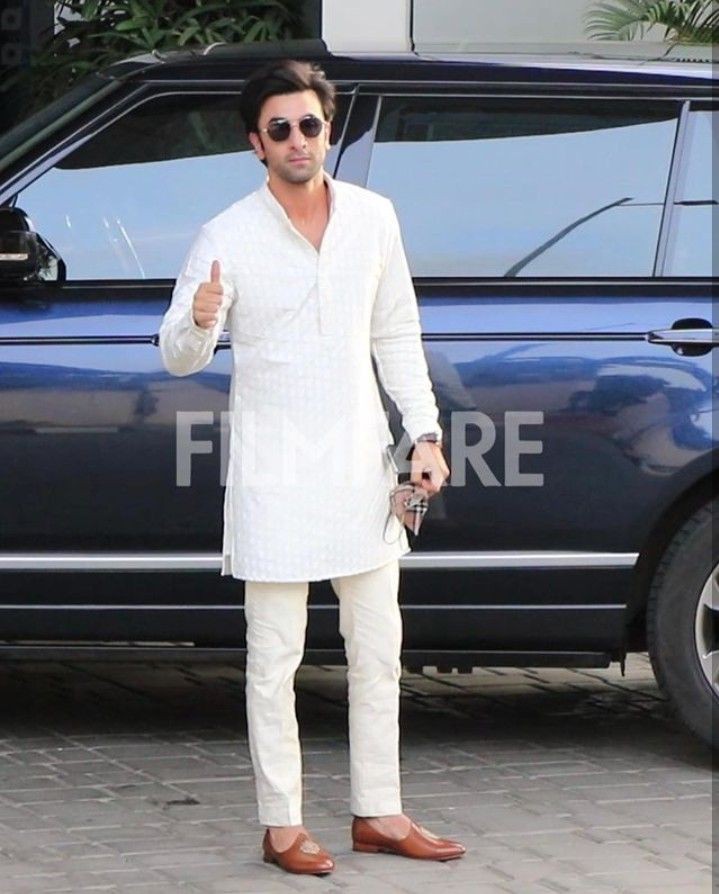 CHIKANKARI KURTA