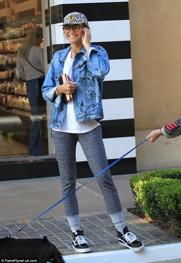 Casual Zendaya outfits 