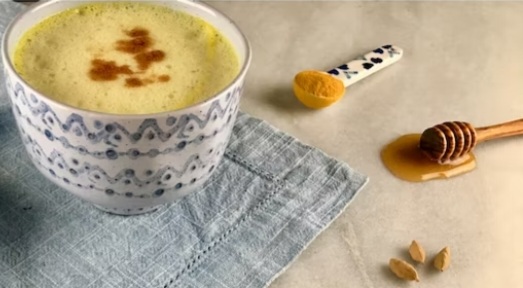 How To Remove Fine Lines Turmeric-Cinnamon Mask