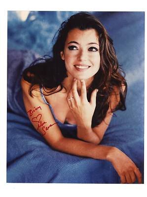 Mia Sara: fashion side