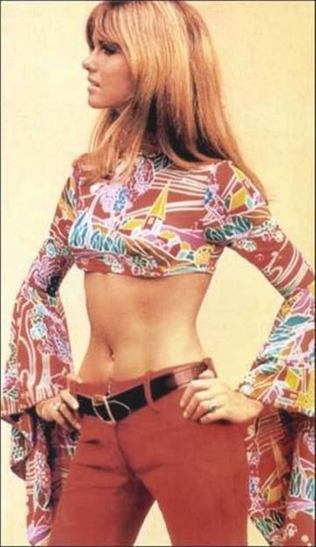 Olivia Newton John: casual cool