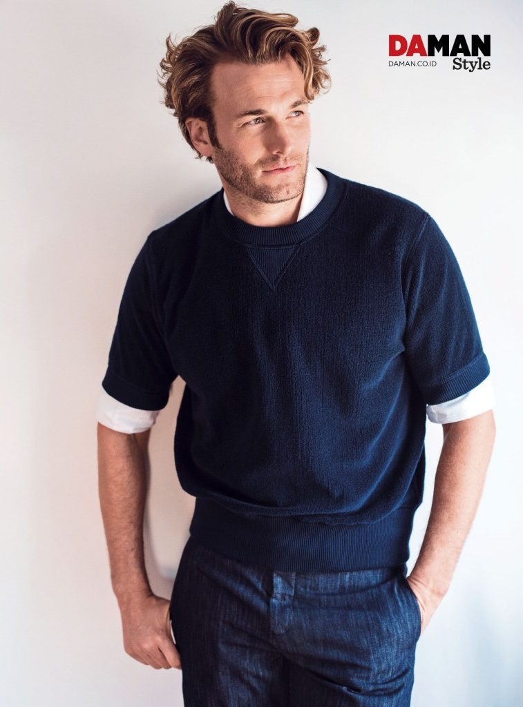 Brad Kroеnig in sweater