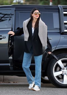 Kendall Jenner Style getting out of car