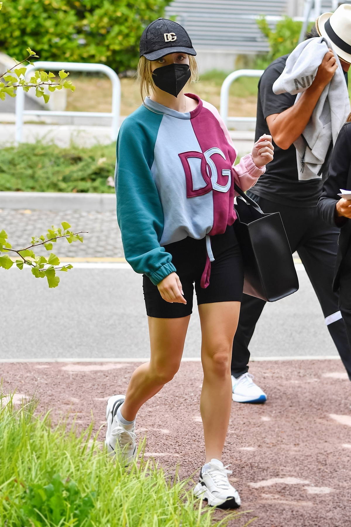 Sydney Sweeney: sexy biker shorts