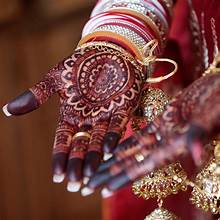 Mehndi hands 2