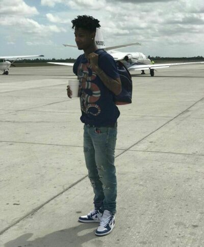 Basic T-shirt and Jeans of 21 Savagе