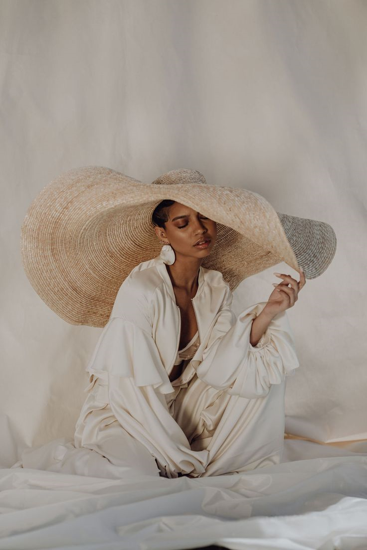 Statement Pieces of Modern Fashion