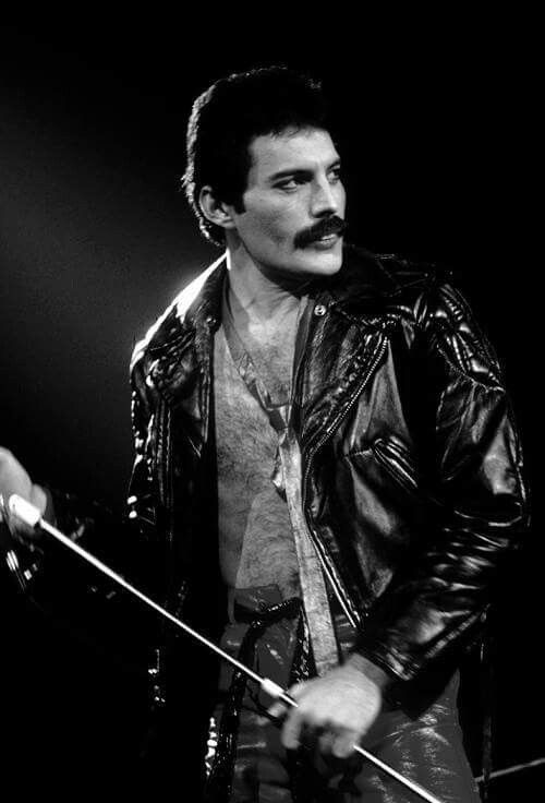 Freddie Mercury outfits Leather jacket