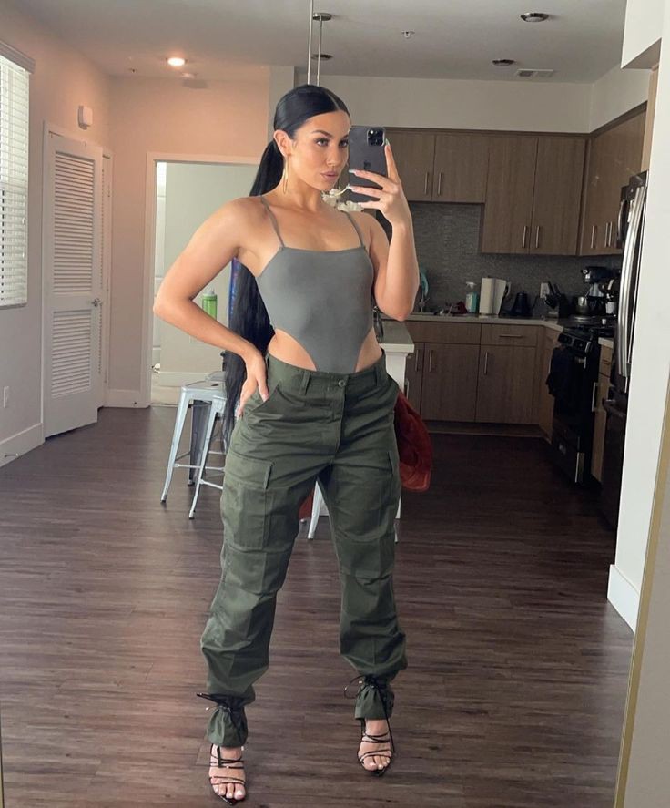 cargo pants outfit ideas 7