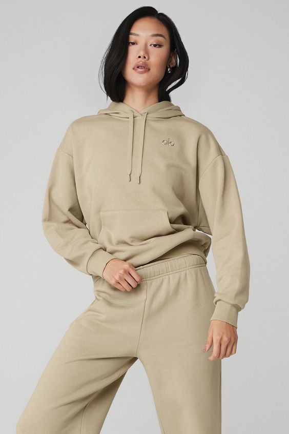 Alo Yoga trendy sweatsuits