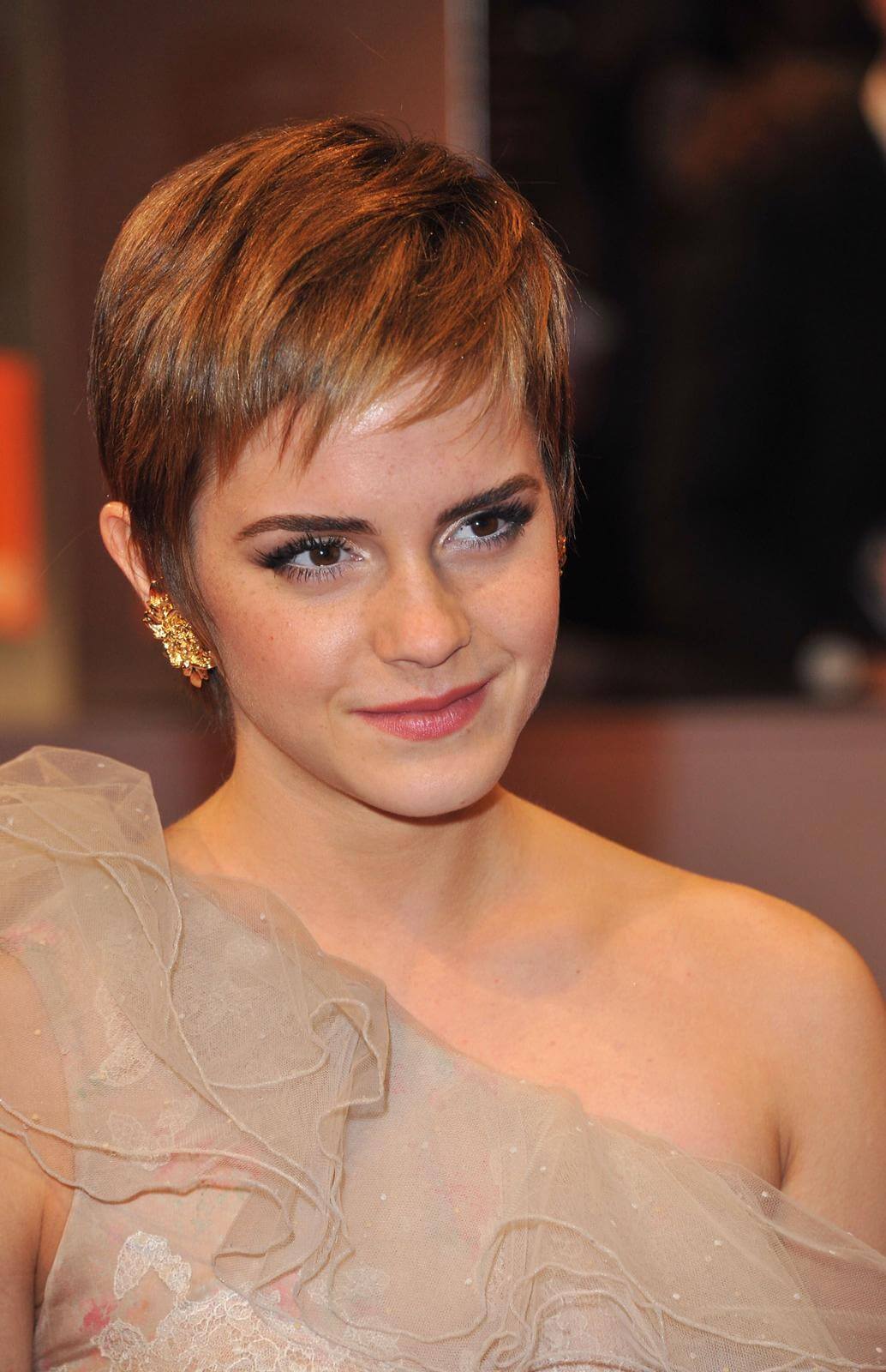 Short hairstyles for women Pixie cut 