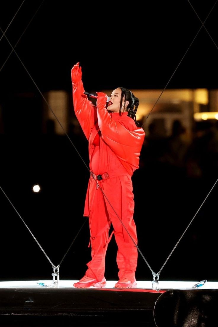 Super Bowl halftime show fashion moments Rhianna