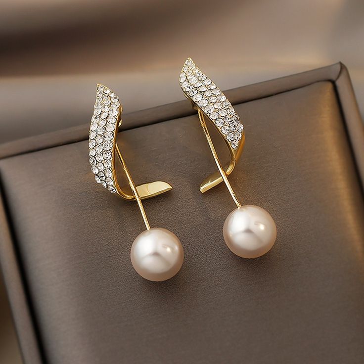 Pearl Valentine's Day Earring Gifts