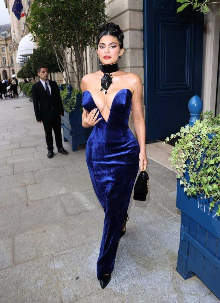 Velvet Dress Kylie Jenner Paris Fashion Week