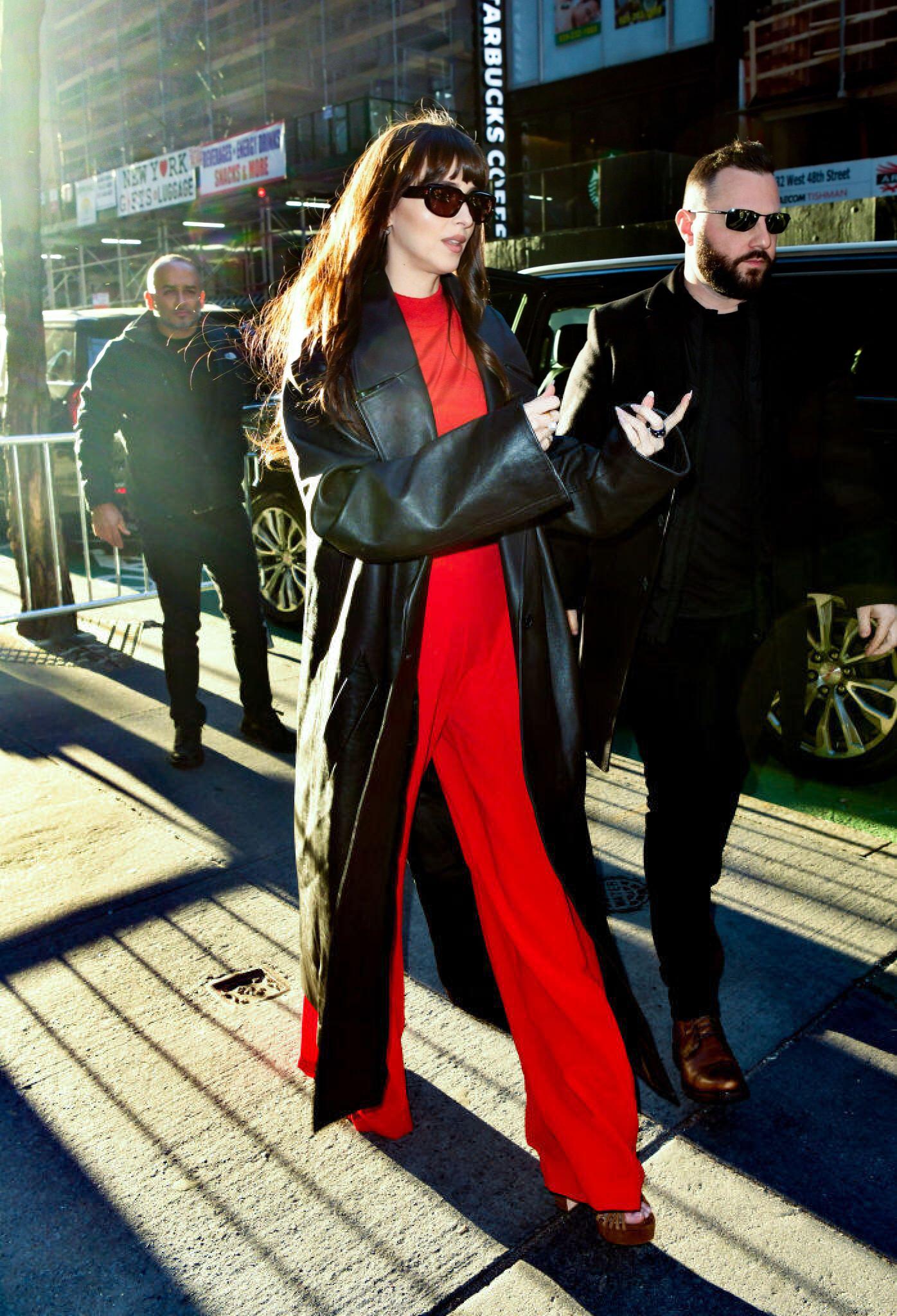 Black Leather longcoat Dakota Johnson fashion
