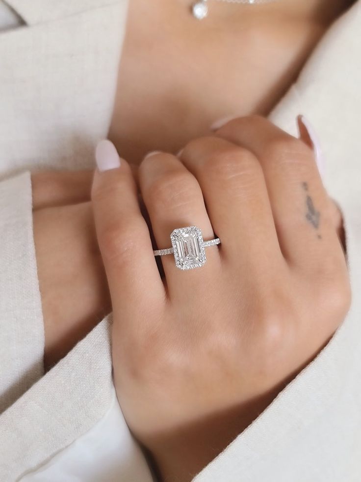 Eco-Friendly Bling Engagement Ring Trends 
