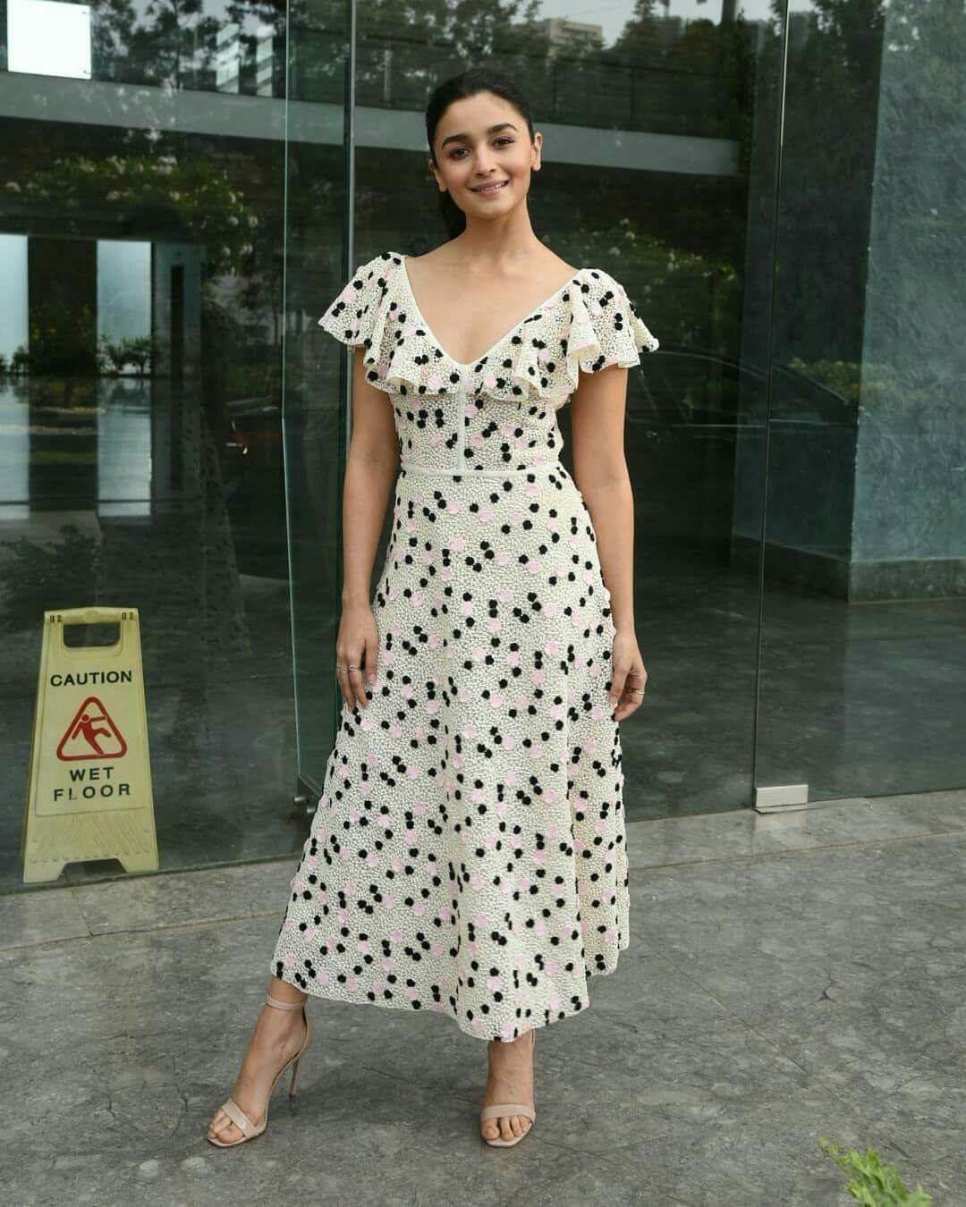 Alia Bhatt outfits summer dress