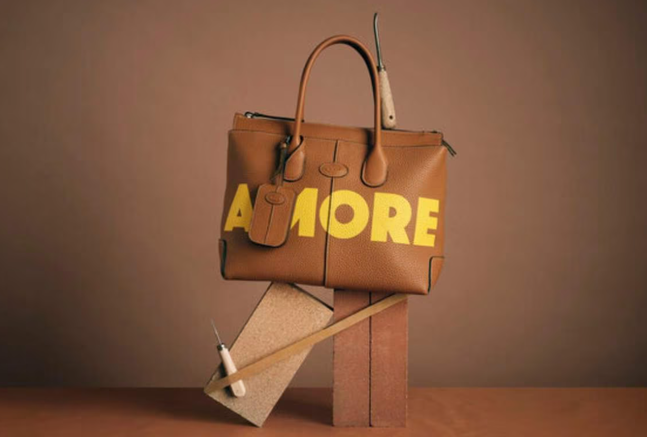 luxury blockchain technology handbag with Amore