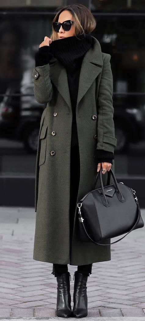 green trenchcoat Military-inspired fashion