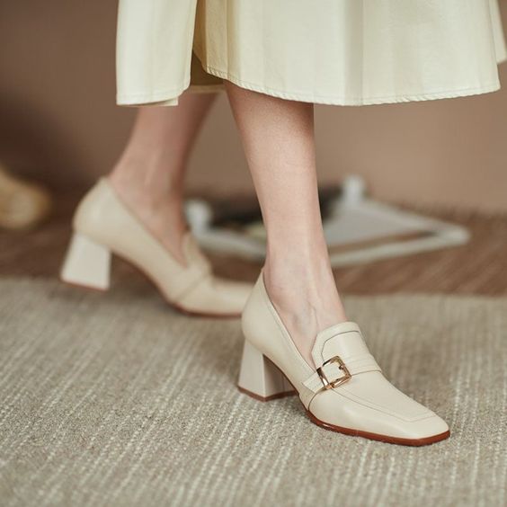 Plaid Fashion: Festive Plaid Trends 005