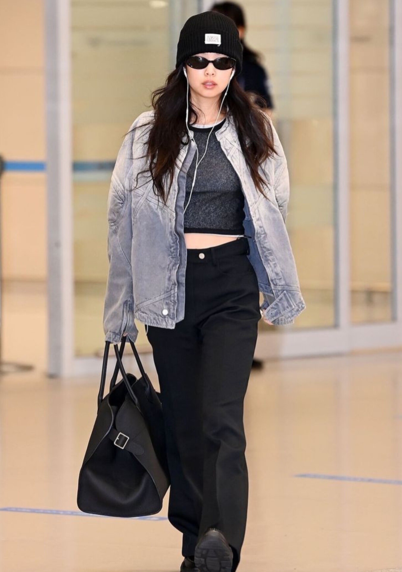 Motor Jacket Jennie Kim airport fashion