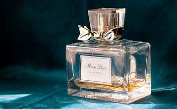 fragrance psychology Miss dior
