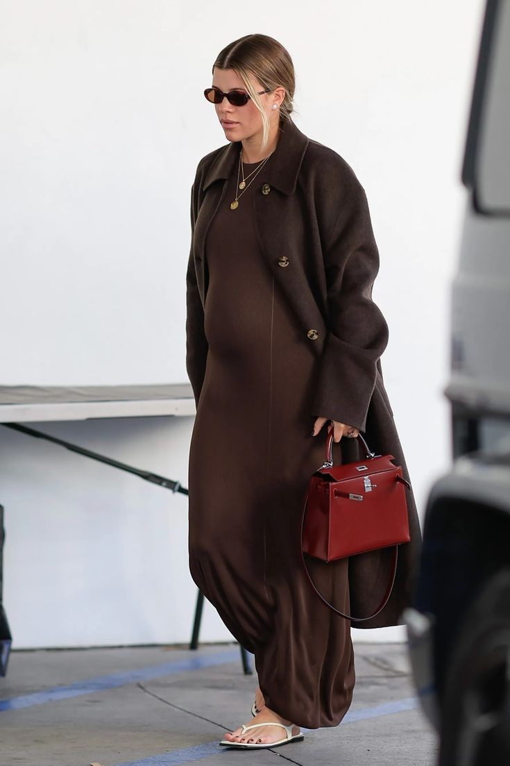 celebrity street-style maternity outfits Sofia Rachell