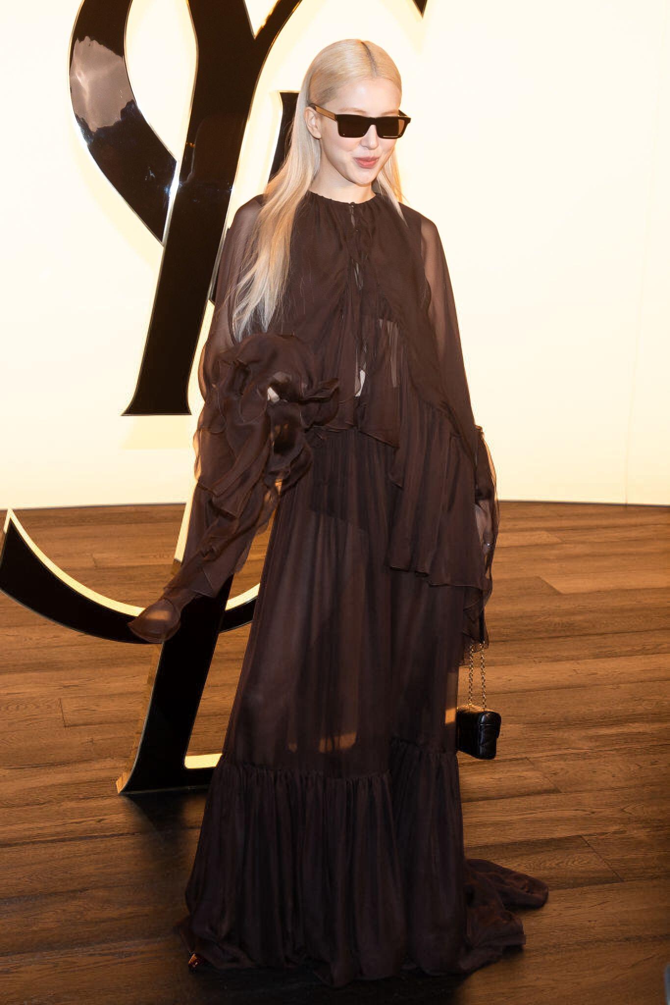 Rose Paris Fashion Week